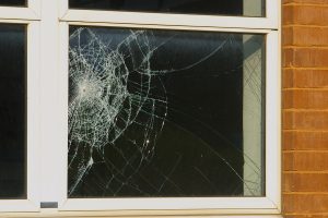 Repairing Broken Window Glass Dans Glass